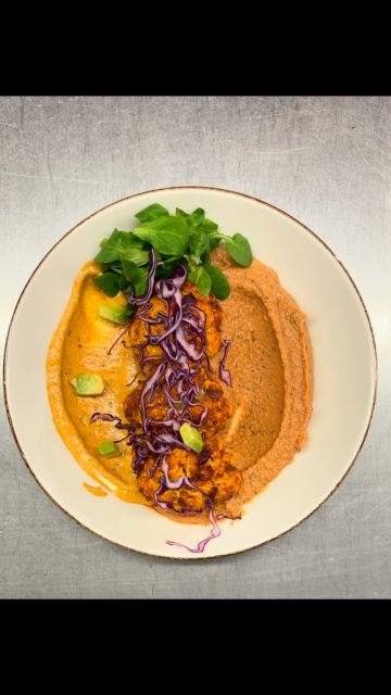 Tagesmenu von heute,
Blumenkohl Tandoori mit Acai Hummus
#acai #hummus #tandoori #hausgemacht #takeawayfood b